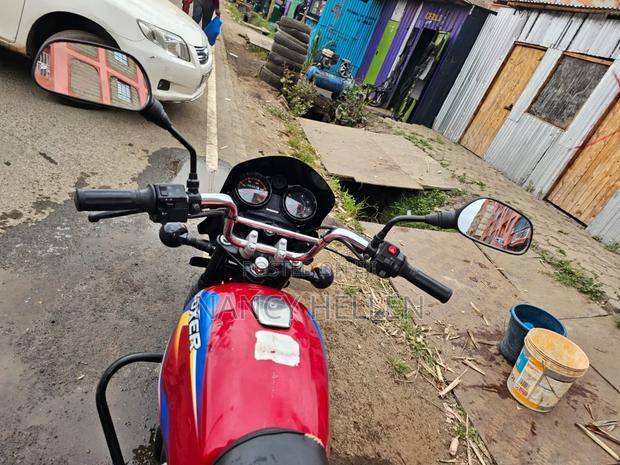 Bajaj Boxer 150 UG 2025 Red - thumbnail 6