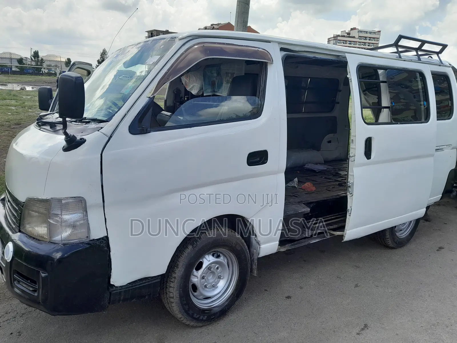 Nissan Caravan (Urvan) 2004 White
