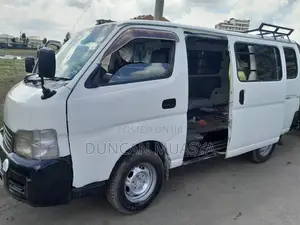Nissan Caravan (Urvan) 2004 White