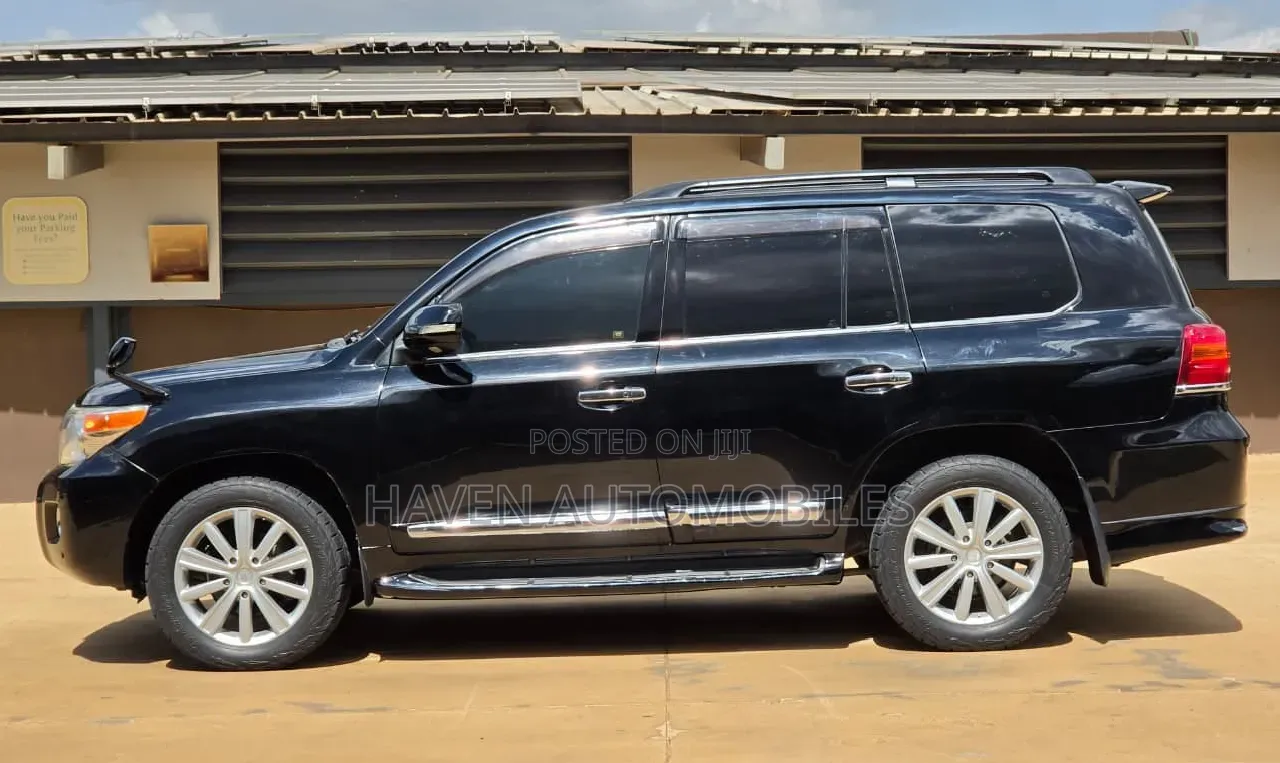 Toyota Land Cruiser 2012 Black