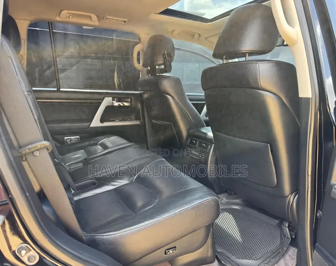 Toyota Land Cruiser 2012 Black
