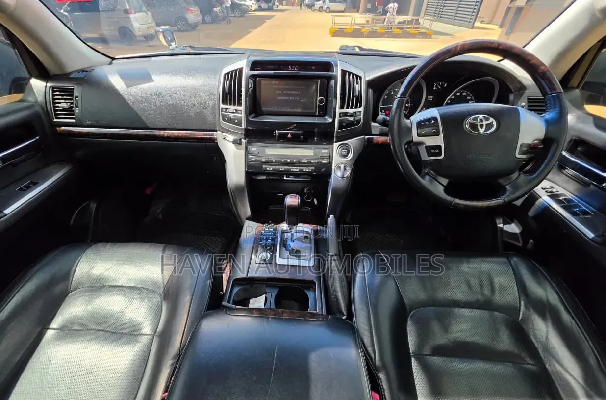 Toyota Land Cruiser 2012 Black