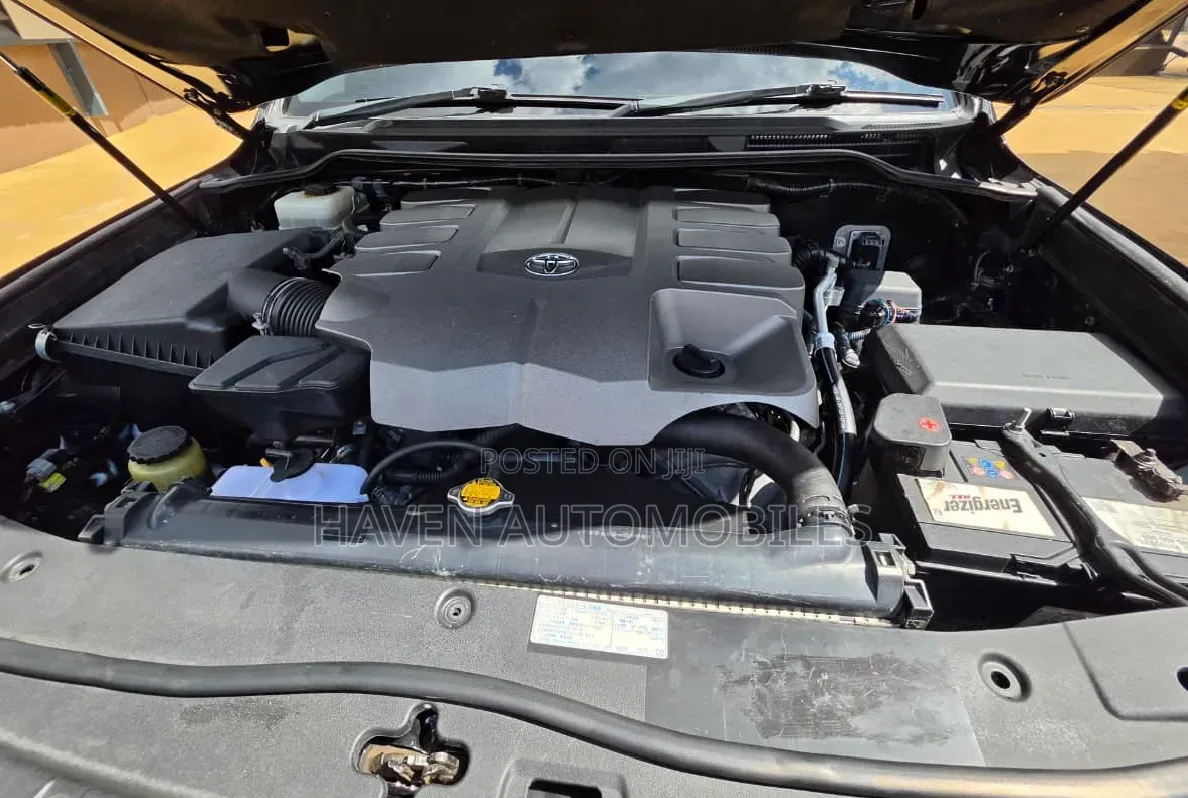 Toyota Land Cruiser 2012 Black