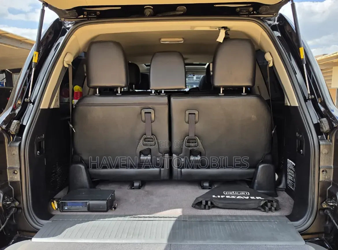 Toyota Land Cruiser 2012 Black