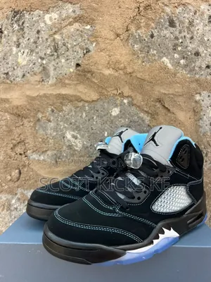Nike Air Jordan 5 Retro Se "Black Carolina"