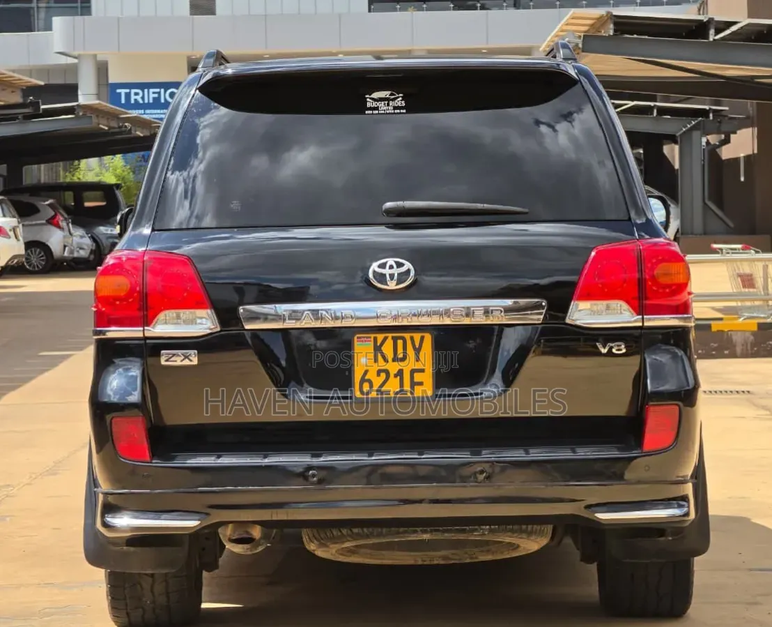 Toyota Land Cruiser 2012 Black