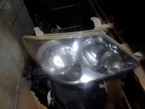 Fortuner 2005 Headlights
