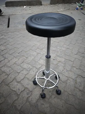 Adjustable Manicure/Pedicure Stool