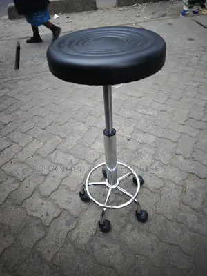 Adjustable Manicure/Pedicure Stool
