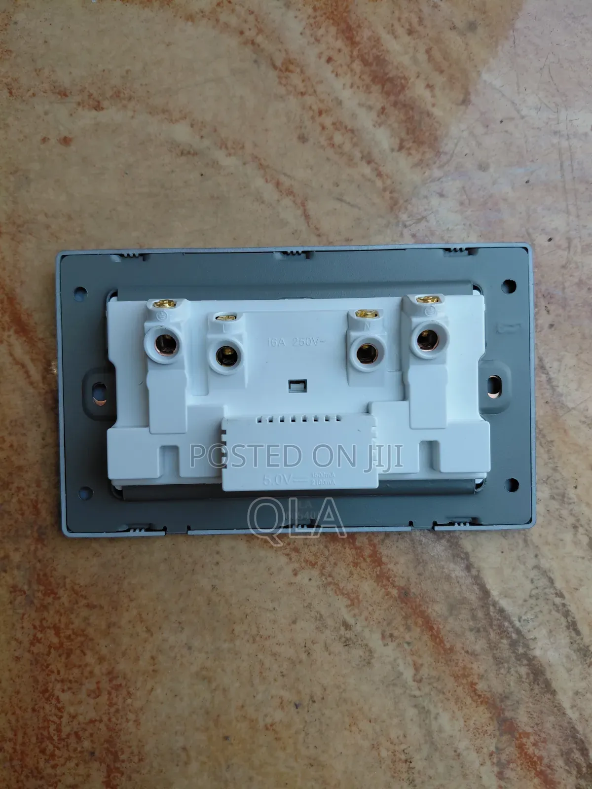 13a 2 Gang University Switched Socket + USB +1 Type C