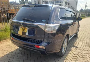 Mitsubishi Outlander 2015 Blue