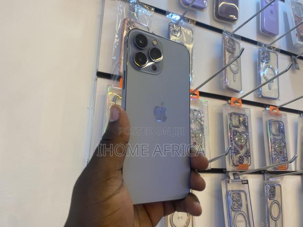 Apple iPhone 15 Pro 256 GB Silver  - thumbnail 3