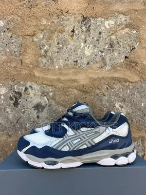 Asics Gel-Nyc in the "Yankees"Blue
