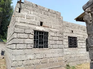 3bdrm Farm House in Tikondo, Kimana for sale