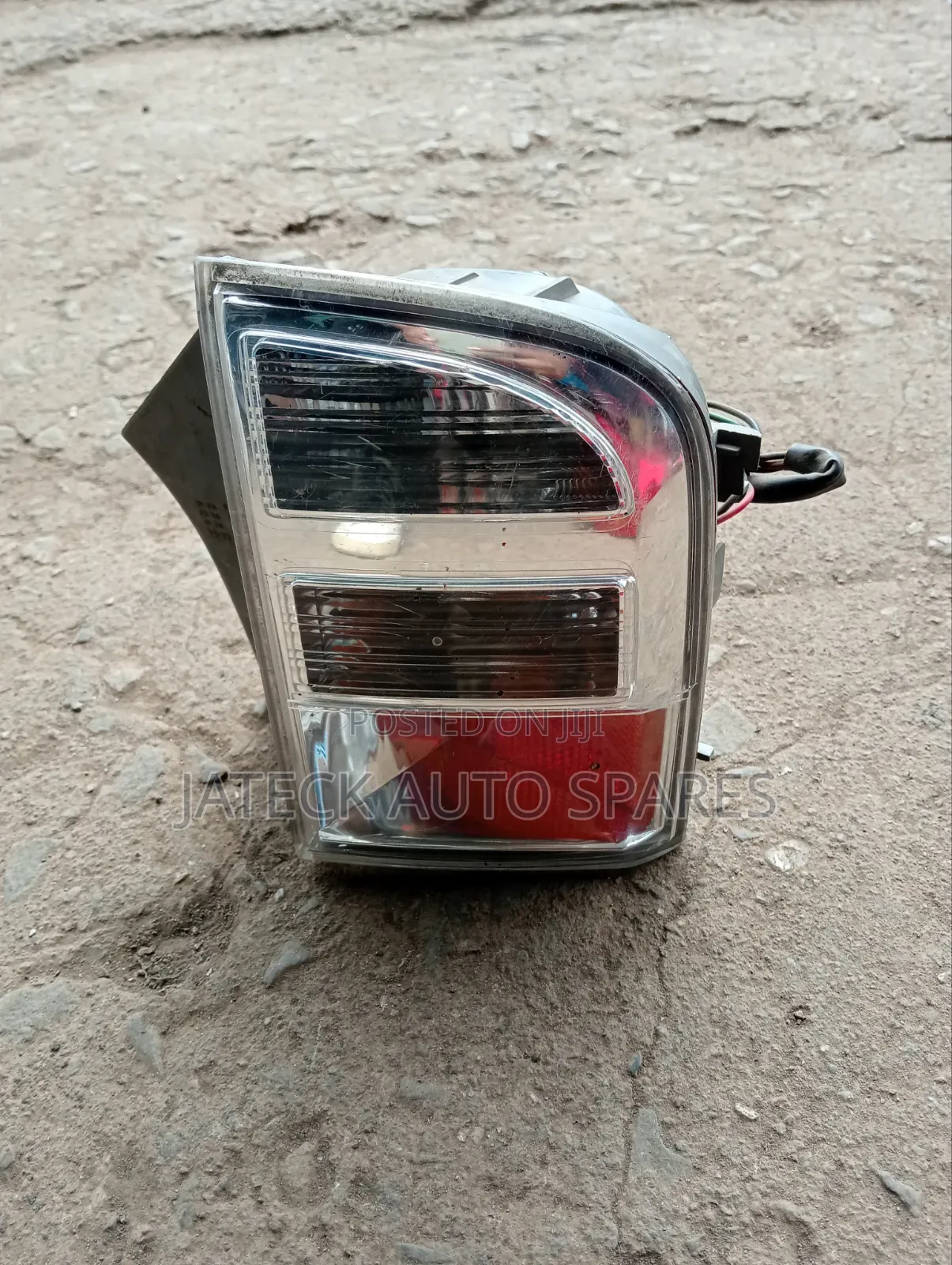 Toyota Isis Bumper Light (Clear)