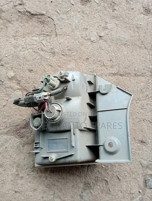 Toyota Isis Bumper Light (Clear)