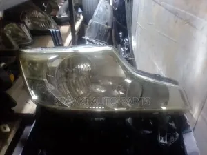 Honda Stepwagon Spada Headlights