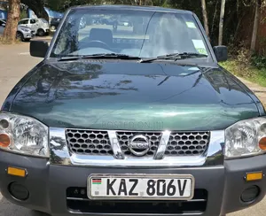 Nissan Hardbody 2007 Green