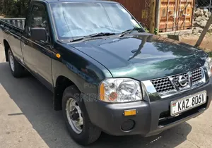Nissan Hardbody 2007 Green