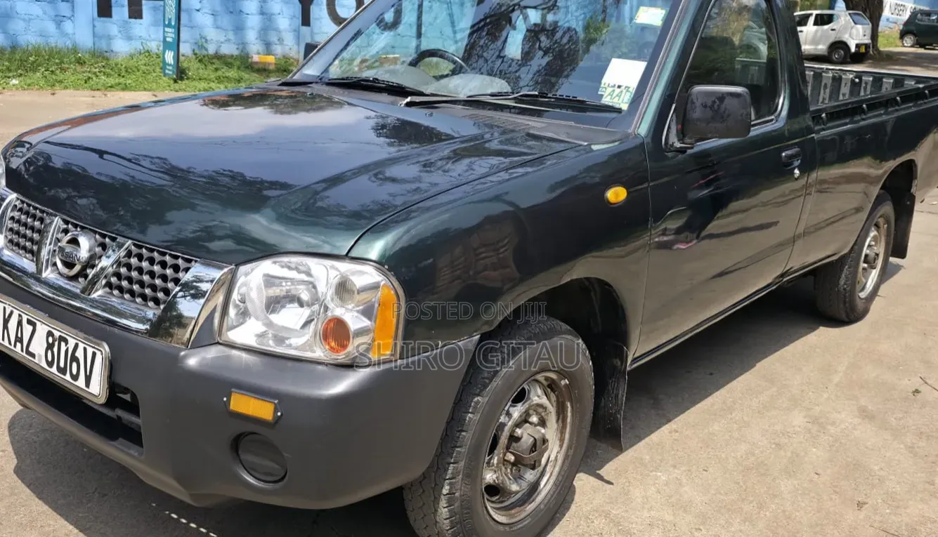 Nissan Hardbody 2007 Green