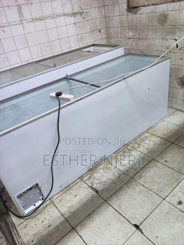 650litres Display Freezer on Sale - thumbnail 3