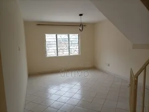 3bdrm Maisonette in South C for rent