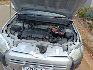 Toyota Succeed 2017 Silver