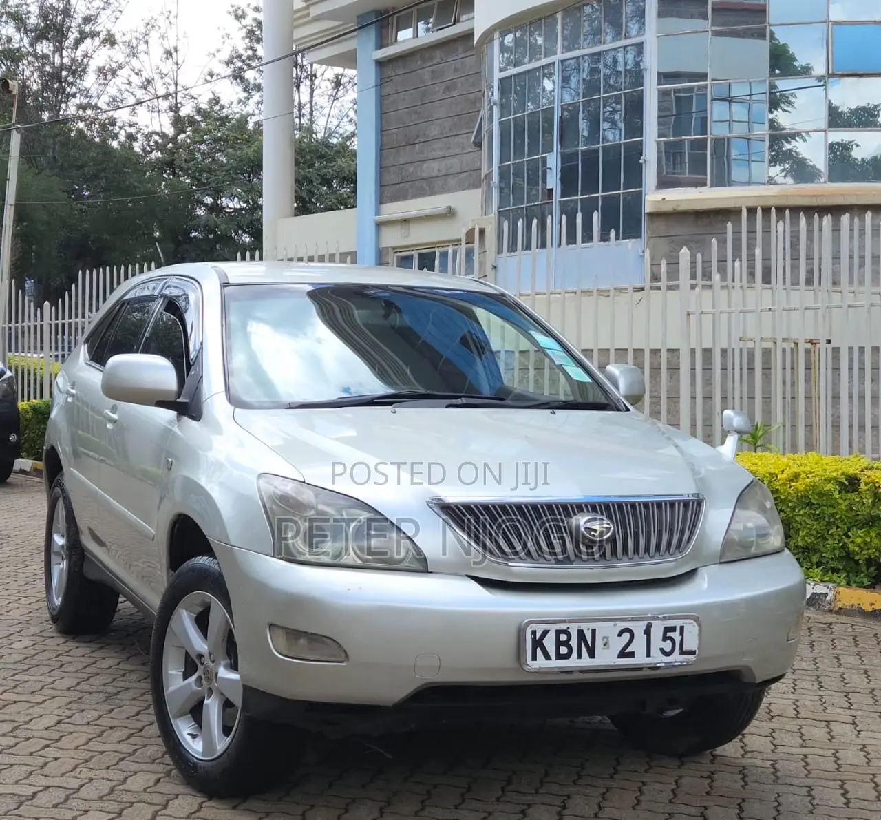 Toyota Harrier 2004 Gold