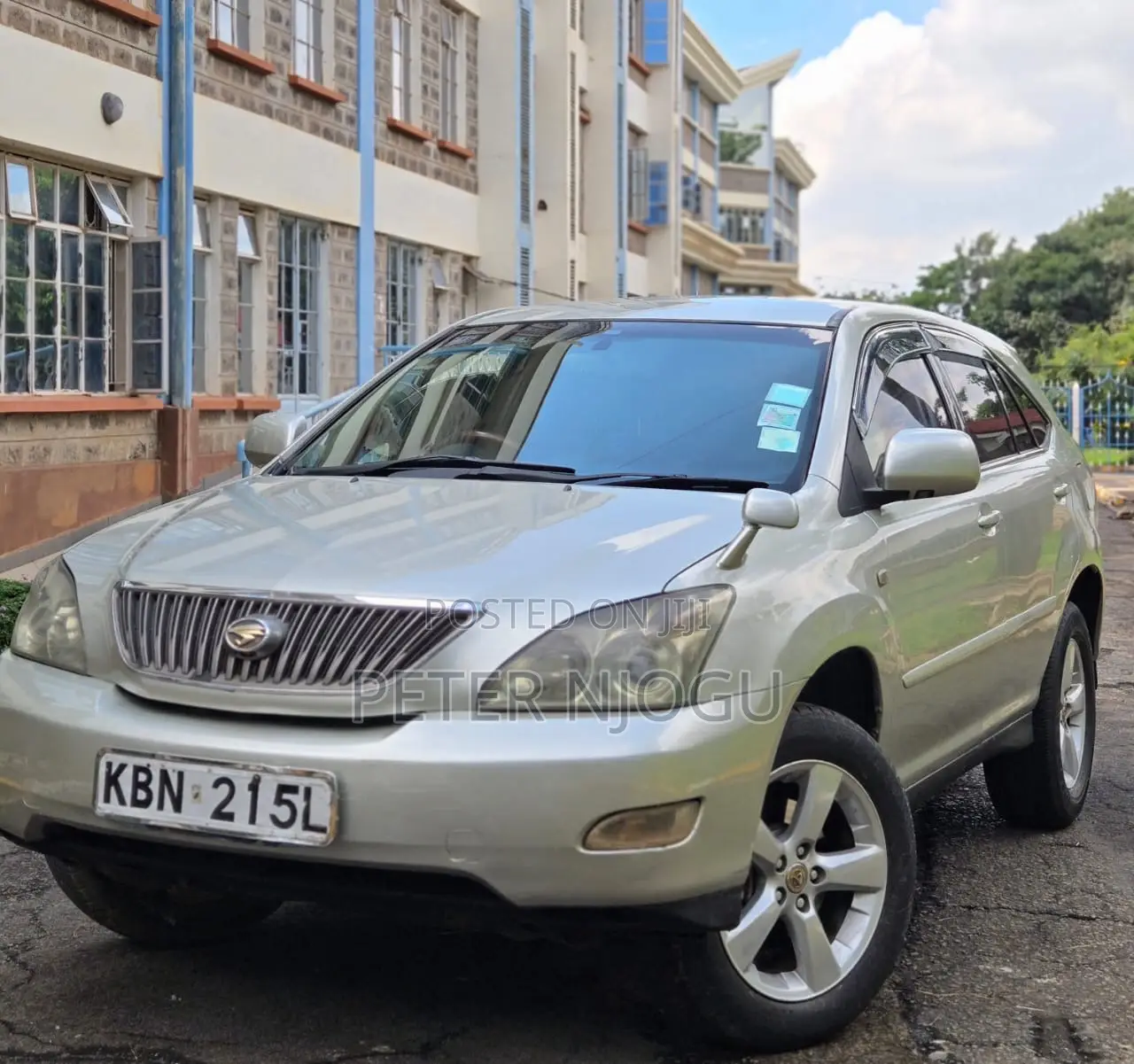 Toyota Harrier 2004 Gold