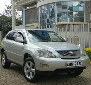 Toyota Harrier 2004 Gold