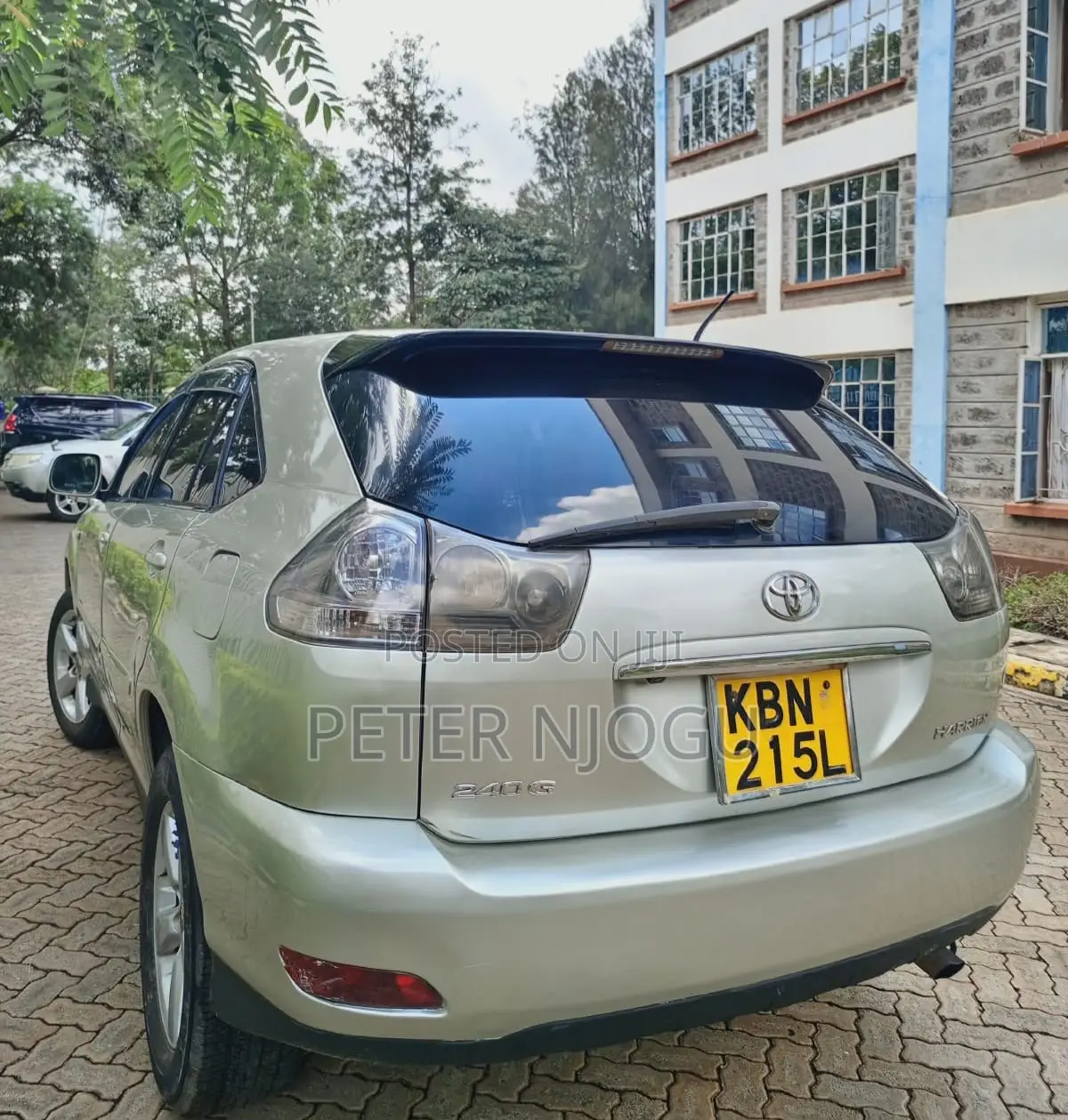 Toyota Harrier 2004 Gold