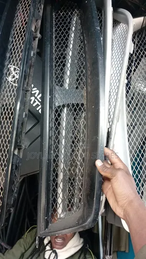 Fielder 2008/2009/2010 Sport Grille