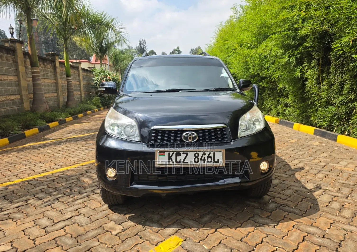 Toyota Rush 2012 Black