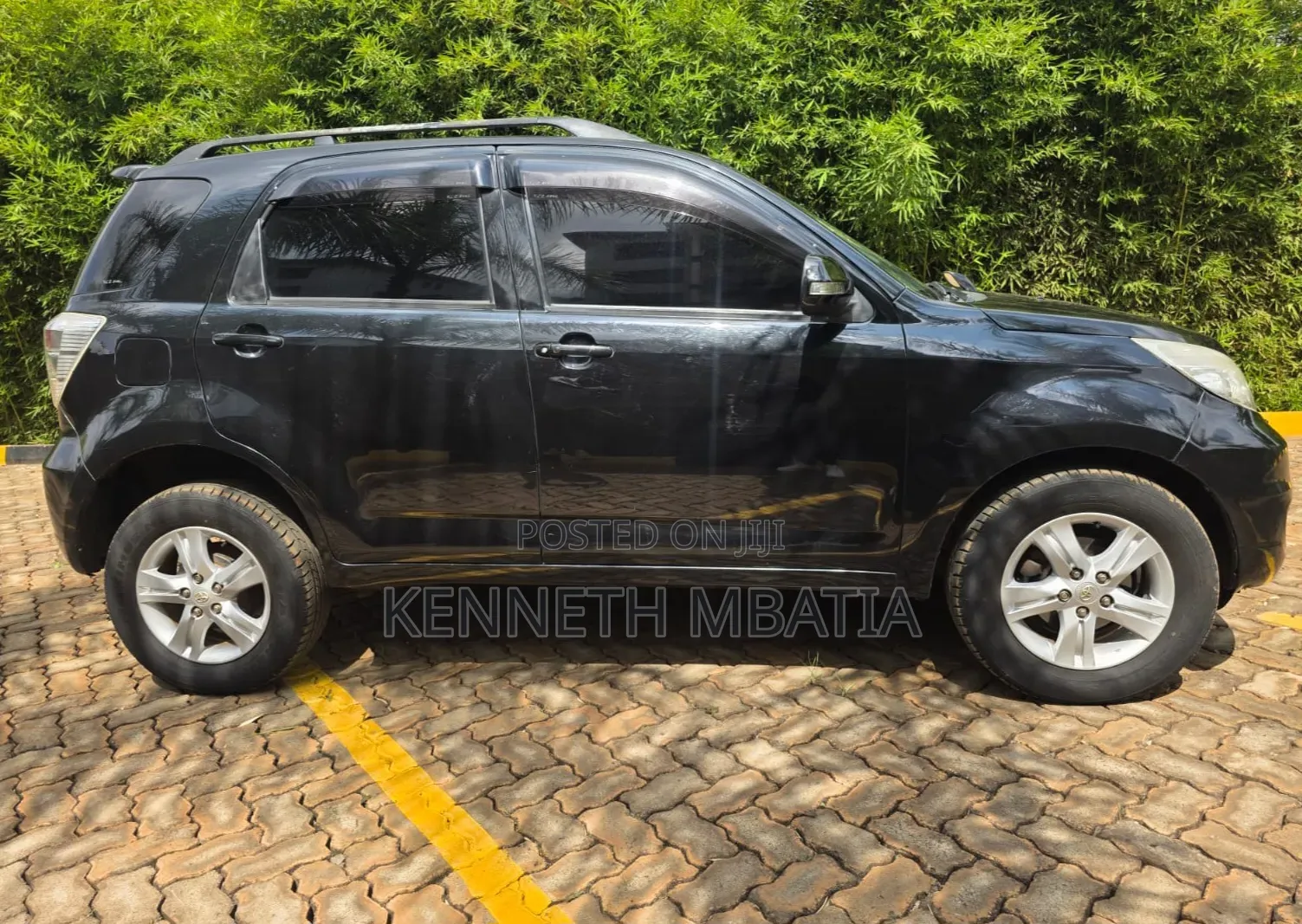 Toyota Rush 2012 Black