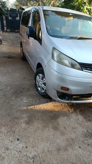 Nissan NV200 2011 Silver