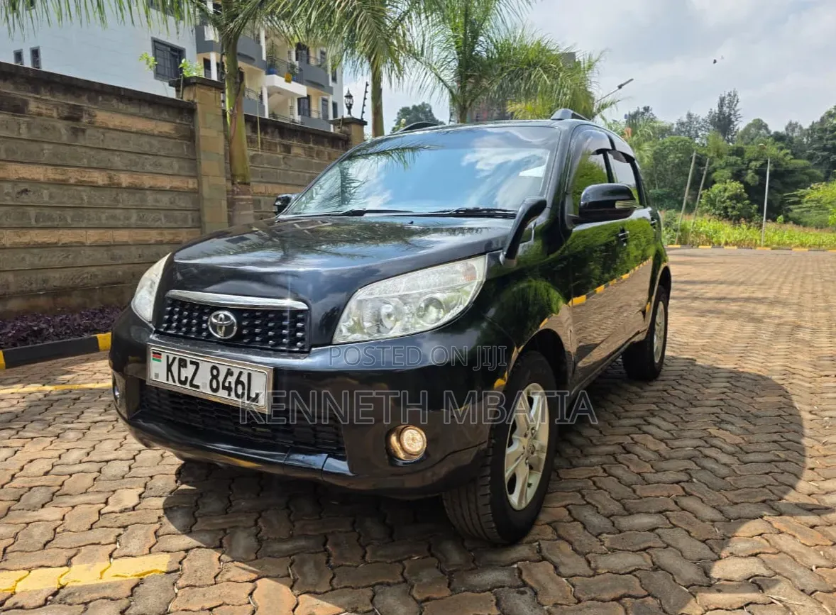 Toyota Rush 2012 Black