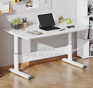 Adjustable Desk: Optimum Height Manual Working Desk With Hand Crank