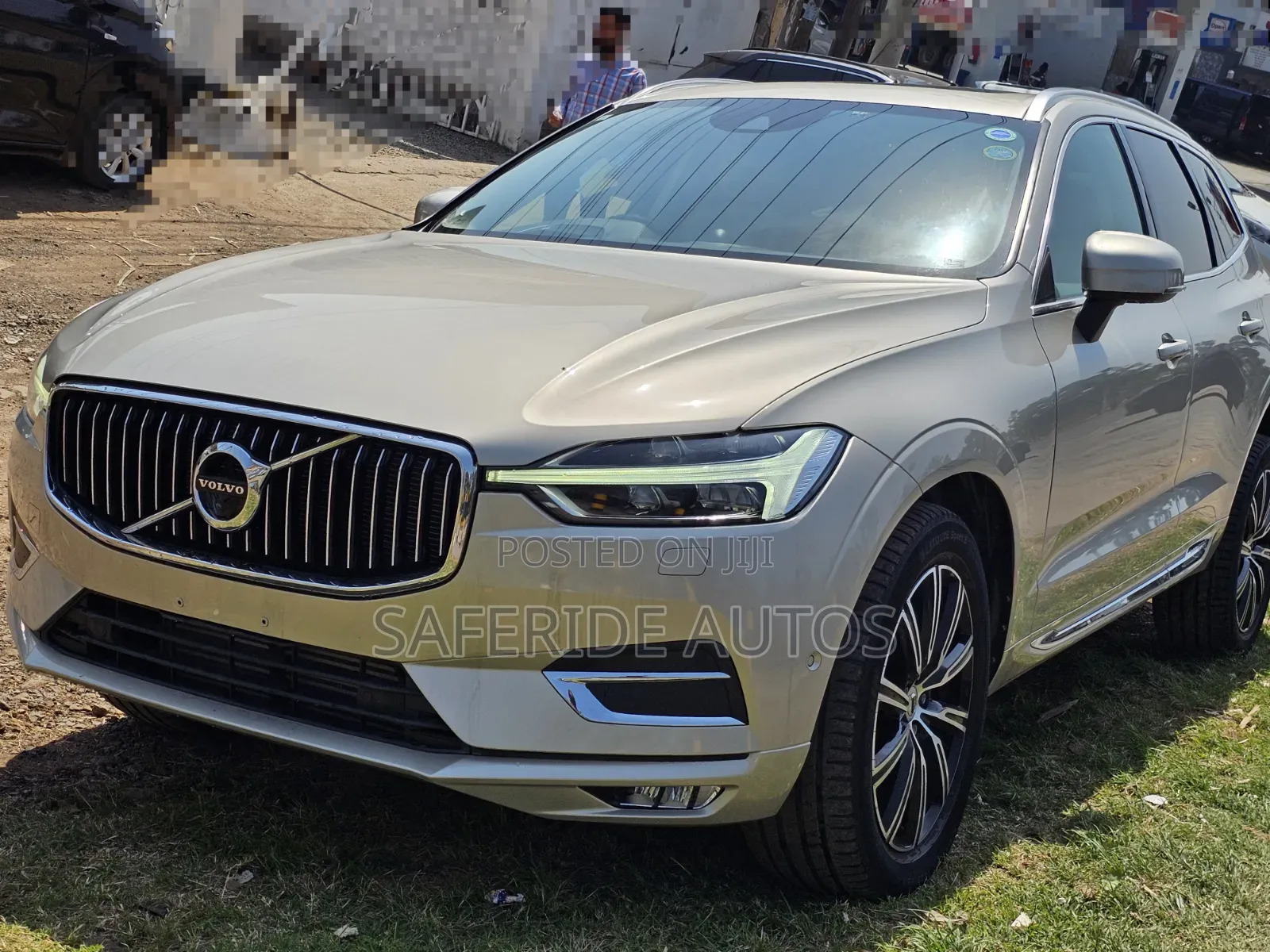 Volvo XC60 2019 Gold