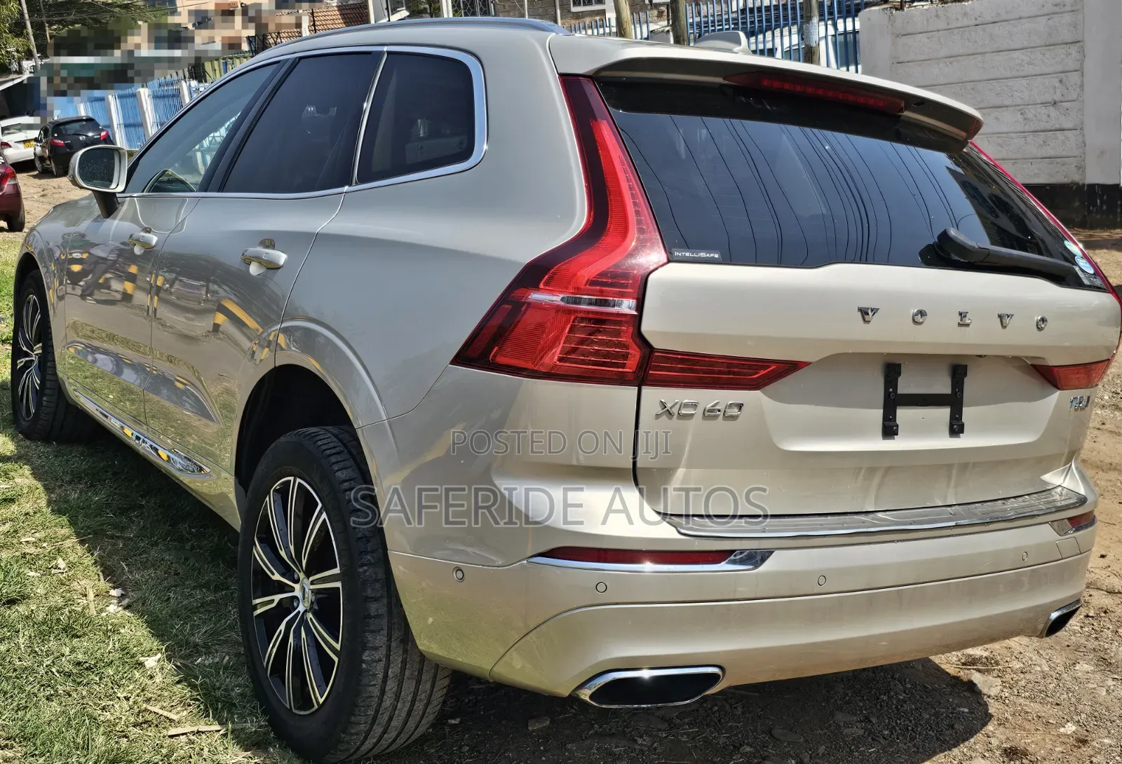 Volvo XC60 2019 Gold