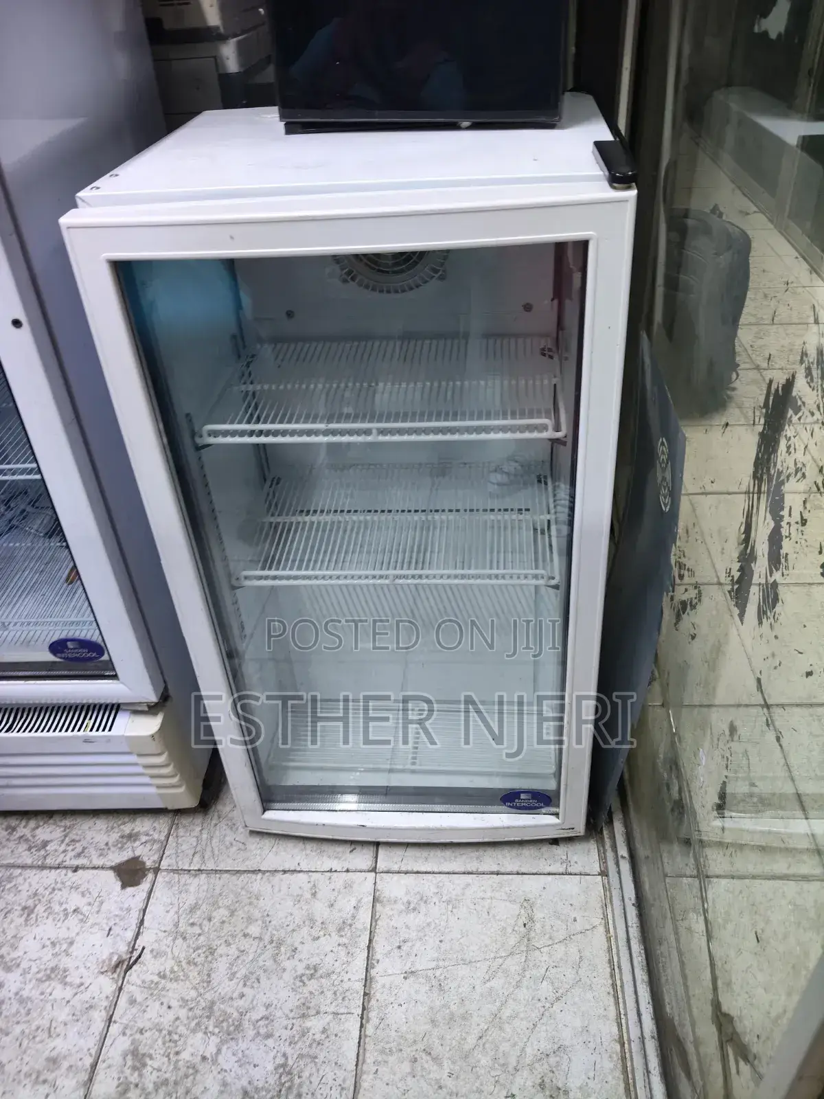 Freestanding Display Chiller 100litres