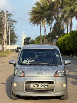 Toyota Porte 2016 Silver