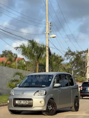 Toyota Porte 2016 Silver
