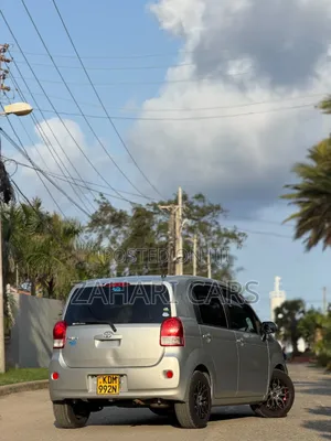 Toyota Porte 2016 Silver