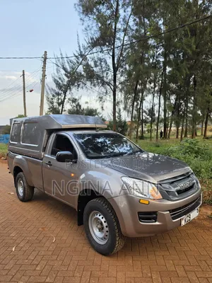 Isuzu D-MAX 2014 Gray