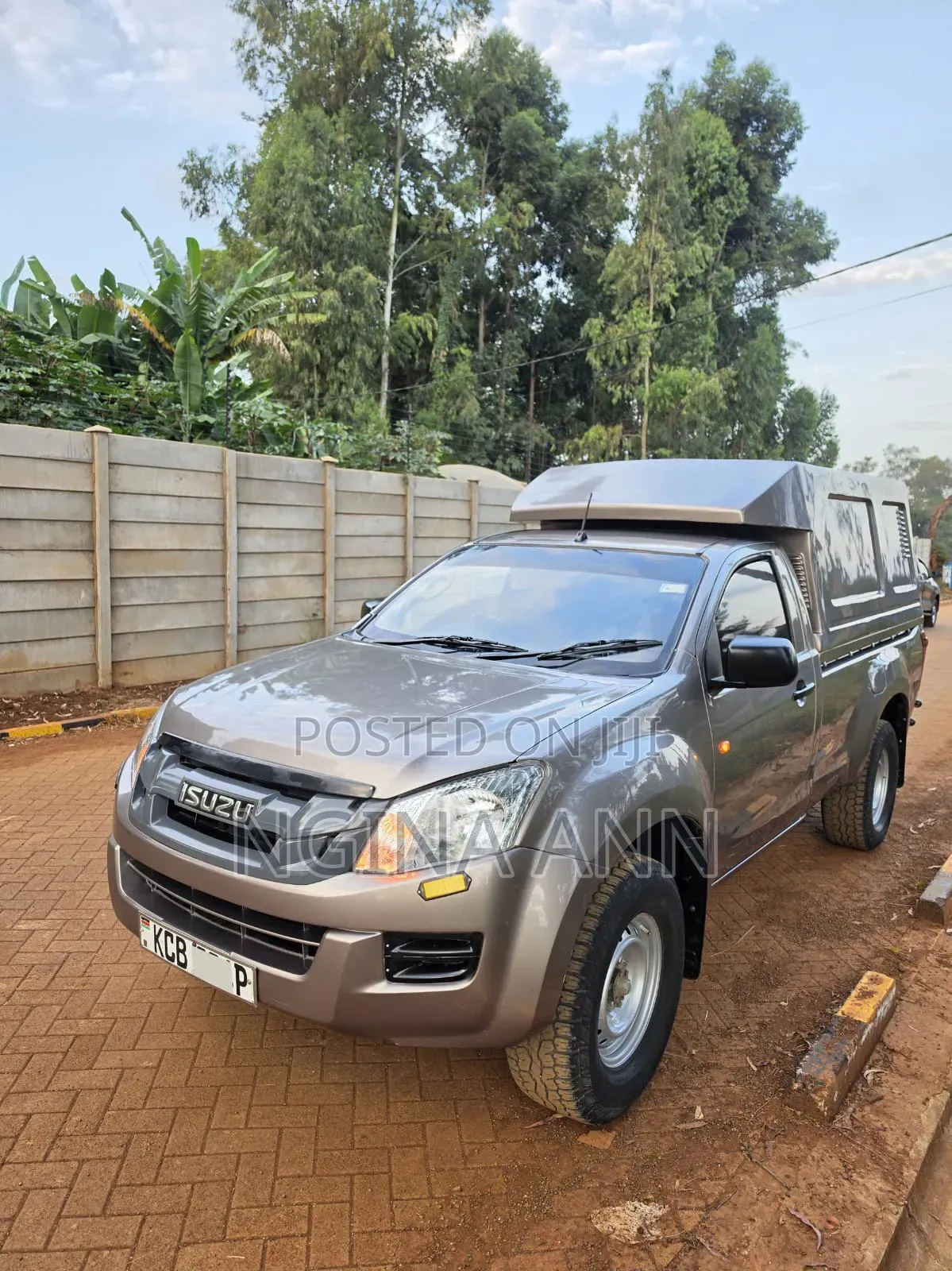 Isuzu D-MAX 2014 Gray