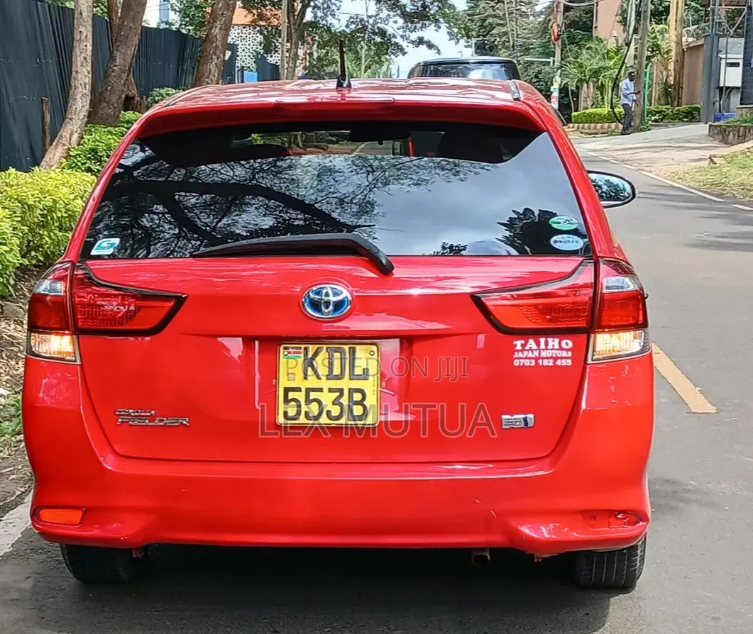 Toyota Corolla Fielder 2016 Red