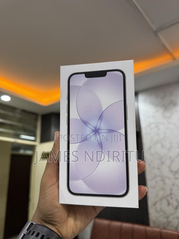 New Apple iPhone 17e 256 GB White - thumbnail 2