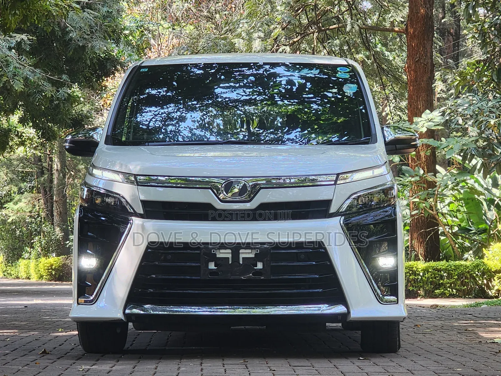 Toyota Voxy ZS 2WD 7-Seater 2019 White