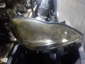 Toyota Ipsum 2006-2009 Headlight Xenon