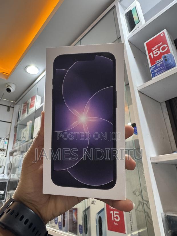 New Apple iPhone 17e 256 GB Black - thumbnail 2